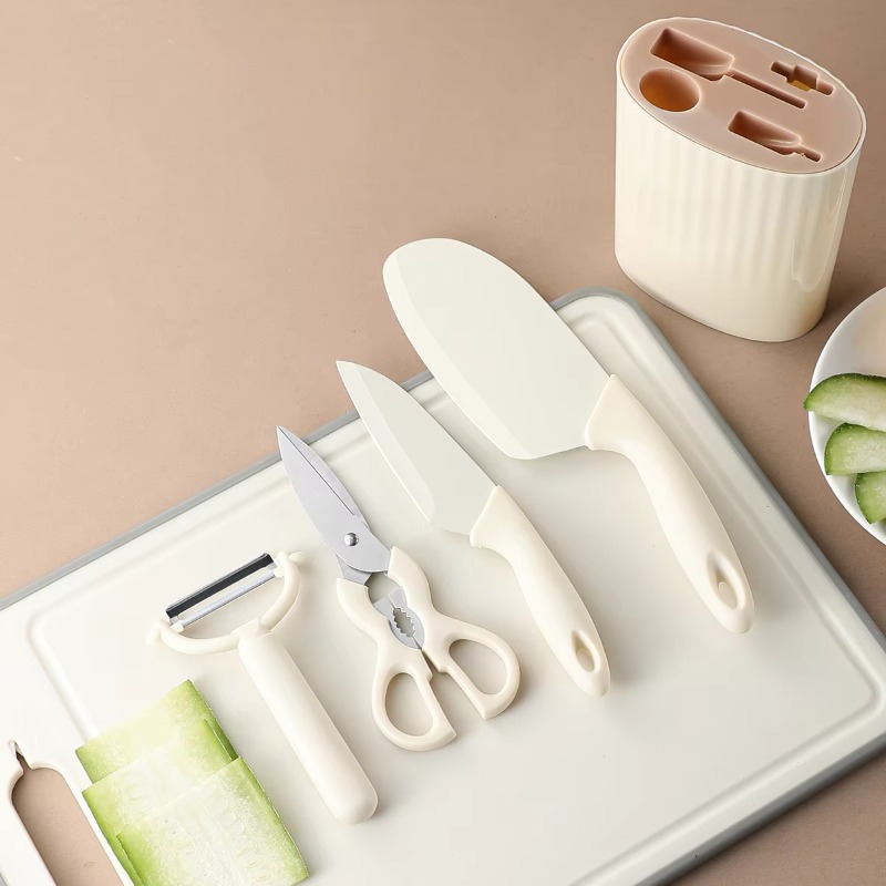 Baby Food Scissors - مجموعة أدوات مطبخ صغيرة مكونة من