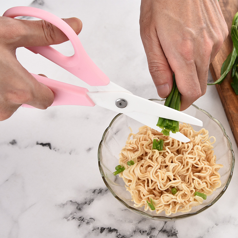 مقص شفرة حادة من السيراميك الز - مراجعة Baby Food Scissors وسعره
